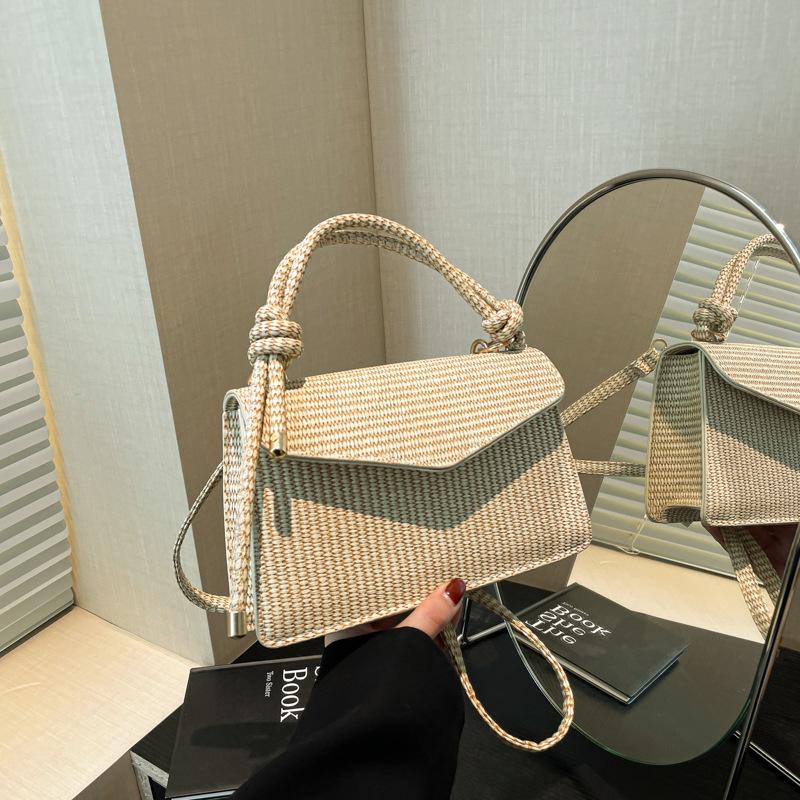 

Повседневная сумочка простая маленькая квадратная сумка женская новая модная однотонная сумка через плечо весенняя ретро сумка-мессенджер хаки