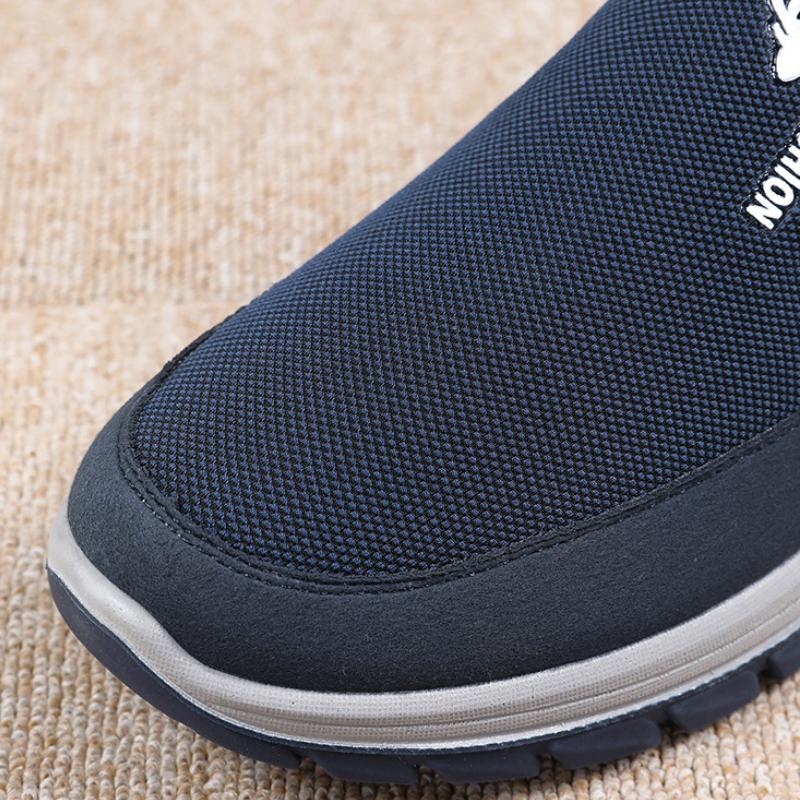 New Men Casual Sneakers Non-Slip Breathable Tennis Shoes for Men Winter Warm Slip-On Loafers Soft Sole Comfort Men Driving Shoes