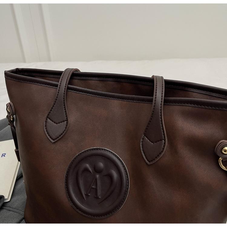 Модная большая вместительная ручная сумка — фото 6