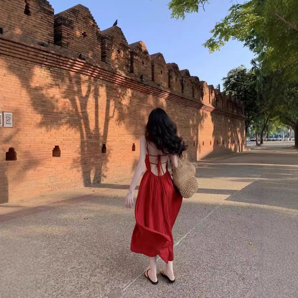 Yunnan Dali Wears a French Red Suspender Dress for Women's Sexy Backless, Suitable for Seaside Vacation Photo Skirts