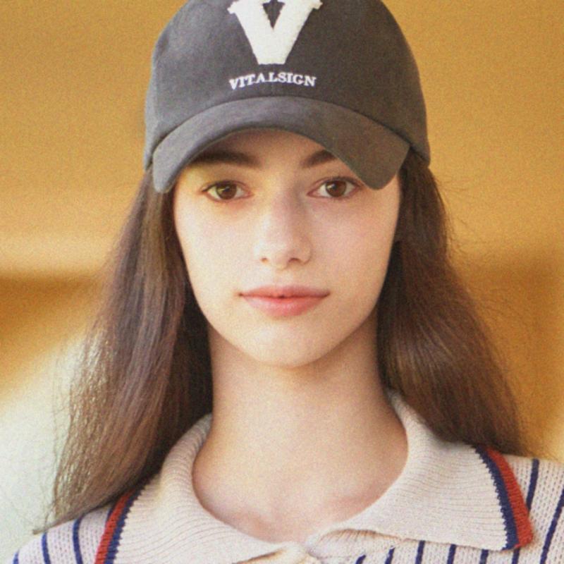 

VITALSIGN V LOGO CAP FREE