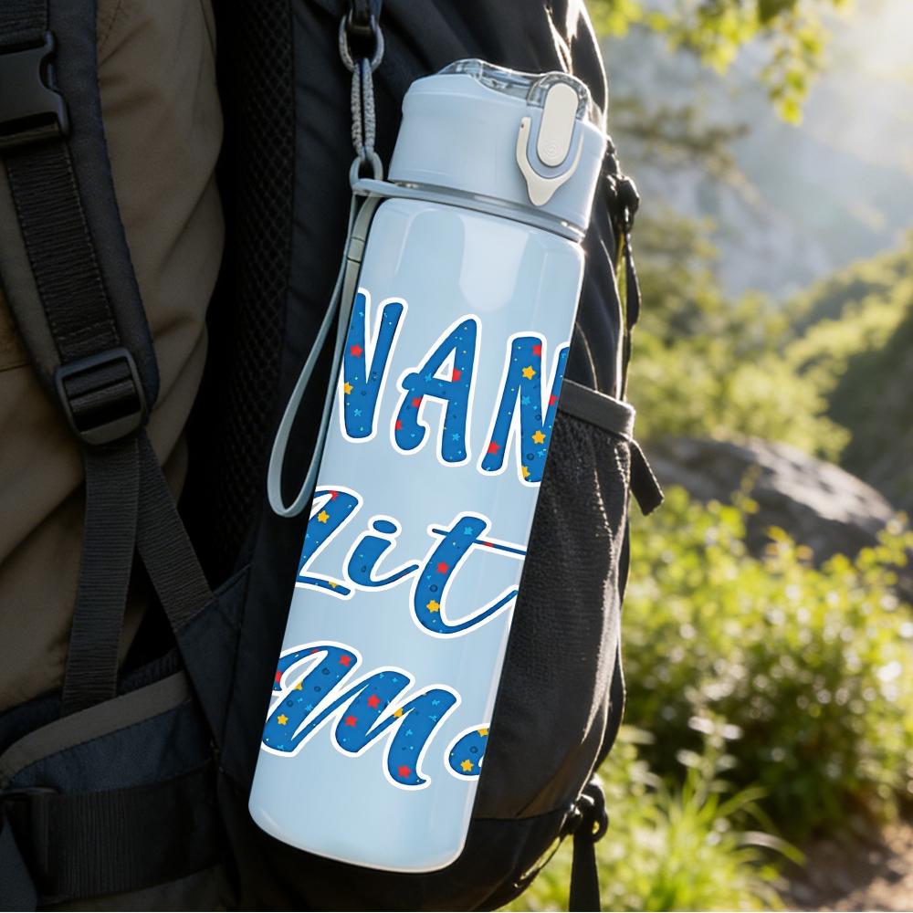 1PC Nana's Little Man Script Text 750ml Color Plastic Water Bottle Leakproof Flip Straw Lid For Sports Office Home Use