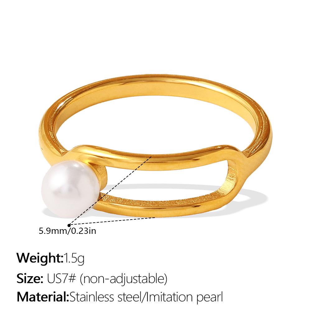 Luxuriöser goldener Hohlring mit Diamant-Inlay: Exquisites stapelbares doppelstöckiges Design