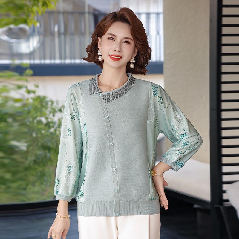 

2026 Summer Knitwear: Stylish Gauze Sleeve T-shirt for Middle-aged Women, Three-Quarter Sleeve Base Layer 4XL (recommended 67.5-75 kg) зелёный