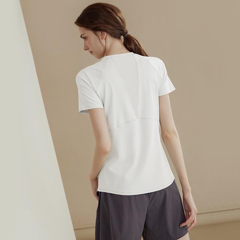 Women's Quick-Dry Short-Sleeve Yoga T-Shirt - Slim Fit, Breathable & Lightweight for Running
