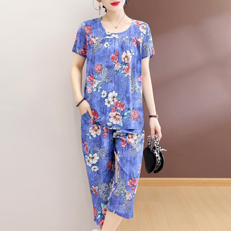 Women's Plus Size Floral Print 2-Piece Set, Casual Short Sleeve Top & Capri Pants (XL-7XL)