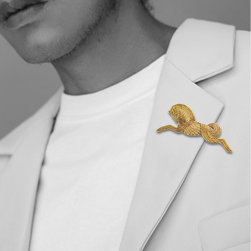 Exquisite Galloping Horse Zodiac Metal Brooch - Creative Animal Pin Accessory