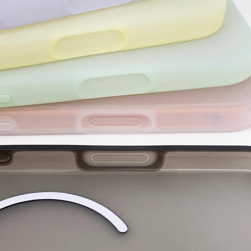 Applicable to iPhone17promax liquid silicone light and thin ice-penetrating mobile phone case Apple 16 fog sand magnetic protective case