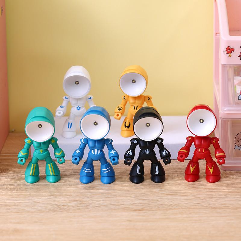 Kreative Cartoon DIY Kleine Nachtleuchte Mini Schreibtischdekoration Magnetische Tischlampe Roboter Held Krieg Polizei Geschenk für Freund