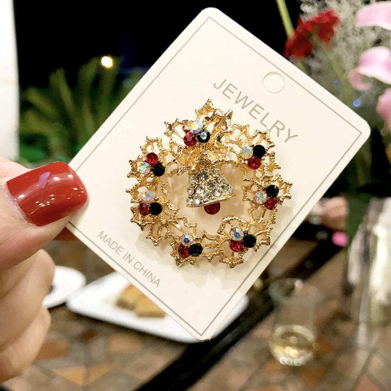 

Рождественская брошь: Милый эмалевый значок Санты - Значок из мультсериала