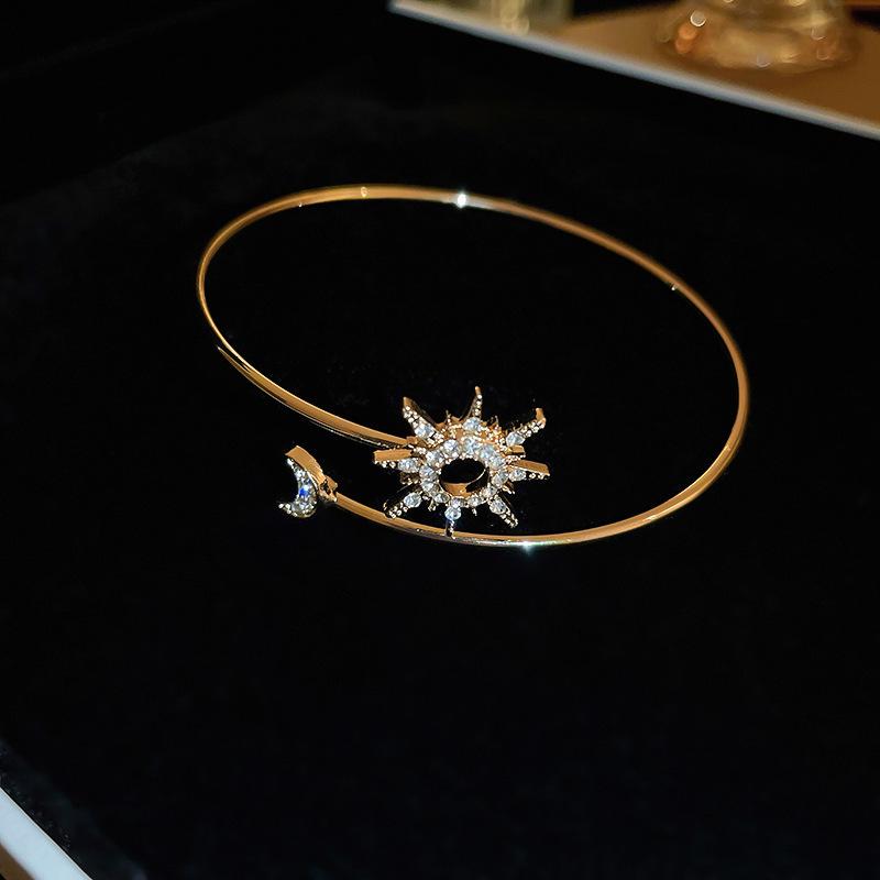 European-American Open Arm Cuff Bracelet - High-End, Versatile, and Exaggerated Fashion Jewelry for Women