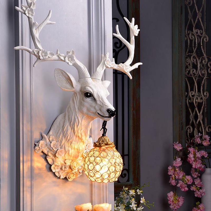 American-Style Deer Head Wall Lamp for Retro Living Rooms, Entrances, and Dining Areas