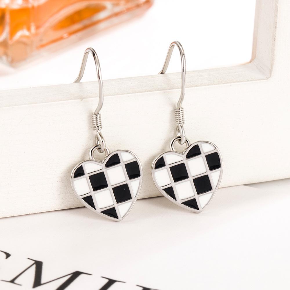 Ladies Elegant Plaid Love Heart Eardrop Earrings