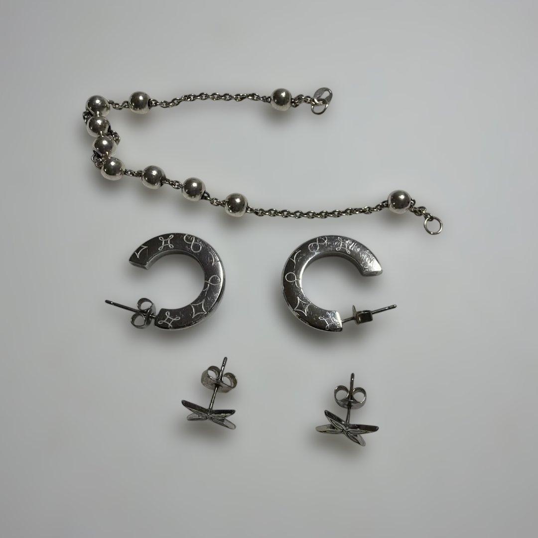 

[USED] BTS earrings bracelet