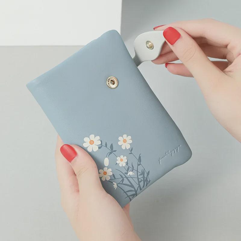 Women's Soft Leather Short Wallet with Multiple Card Slots & Daisy Print