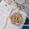 Nr. 227 / Raffia Kamelie Schlüsselanhänger _ Naturbeige
