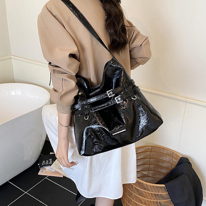 Premium bag women's 2025 new trendy autumn and winter retro shoulder bag large capacity commuter tote bag messenger bag