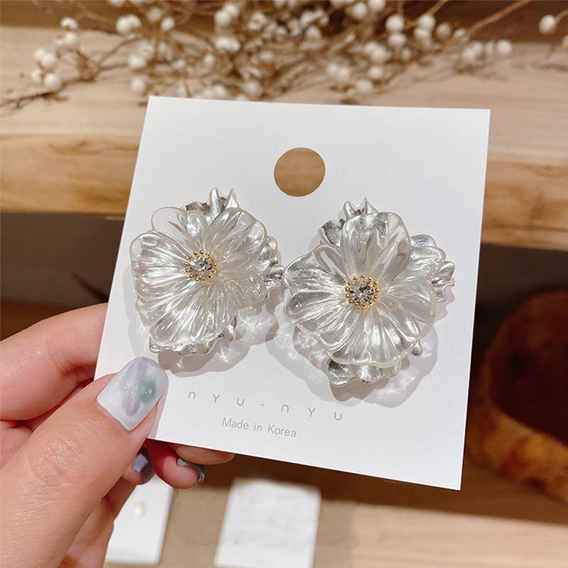 Silver Needle Artificial Crystal Transparent Flower Earrings Korean Fashion Stud Earrings Cute Personality Simple Versatile Earrings Women