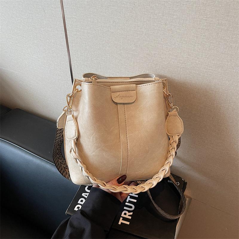 Handbag - Casual Commuting Fashionable Single Shoulder Bag - Small Design - High-end Style Crossbody Bag
