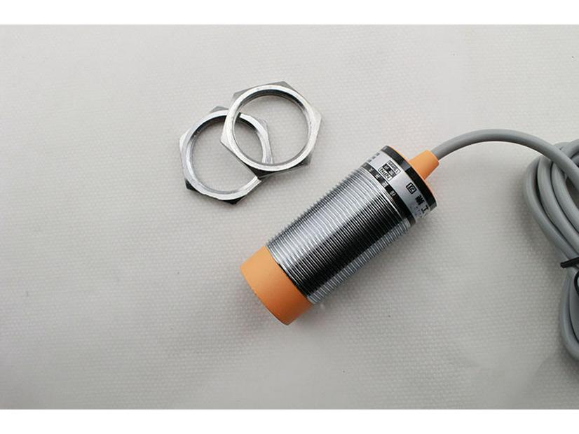 LM30 Inductive Proximity Switch AC/DC 3-Wire