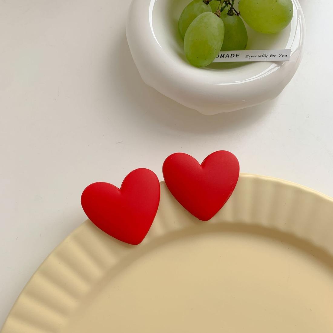 

Женские серьги-гвоздики с сердечками ярких цветов для девочек, свадебные серьги с сердечками в богемном стиле, винтажные акриловые вечерние большие серьги, ювелирные изделия, подарок красный