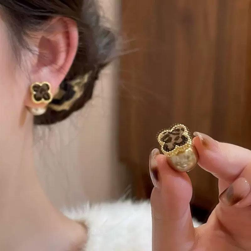 Maillard Amber Retro Hong Kong Style Earrings Women's Light Luxury High-end Niche Earrings Earrings