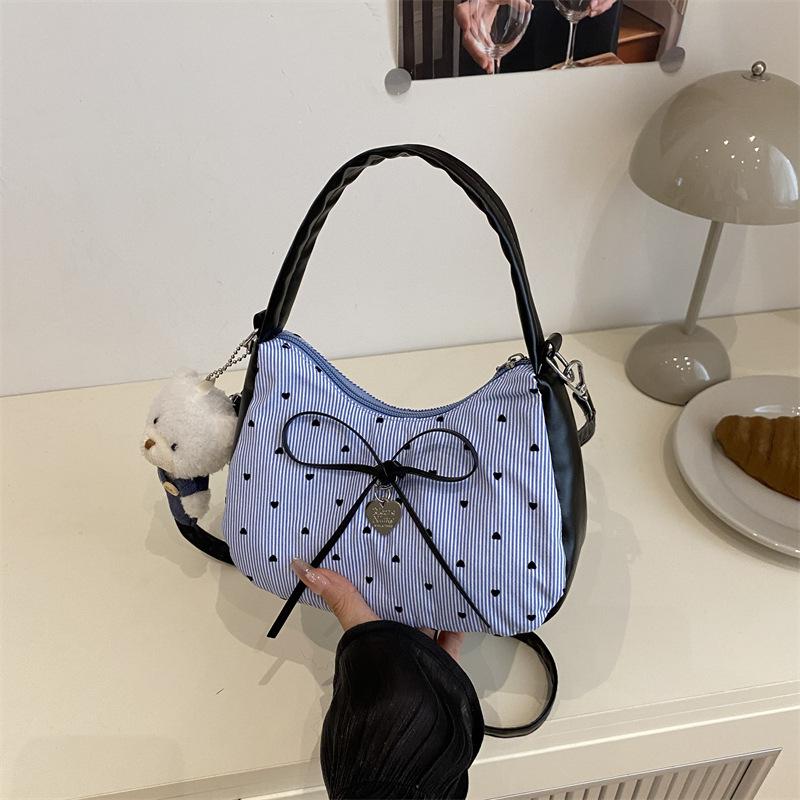 Niche Contrasting Women's Bags 2025 New Fashionable Sweet Bow Messenger Bags Sweet Cool Babes Portable Crescent Small Bags