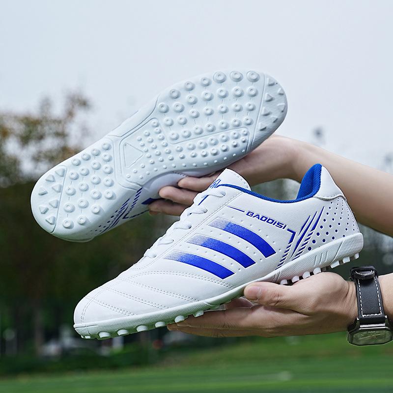 

Foreign trade Velcro children s football shoes broken nails primary school students indoor football game training shoes children s models 31