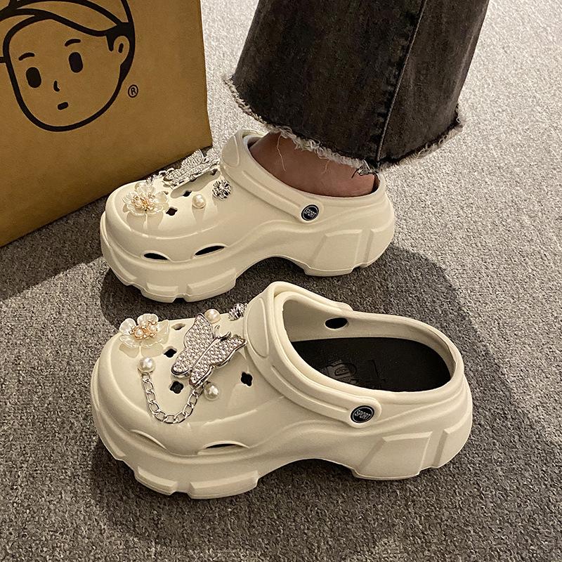 Women's Summer Platform Sandals: Closed-Toe Slippers with Thick Soles, Pearl Rhinestones, Chain Accents.