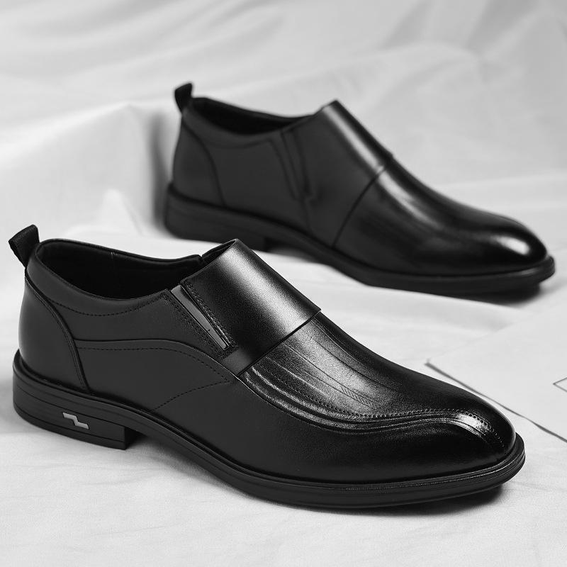 Leather shoes men's spring and autumn formal men's shoes Korean version one-pedal leather shoes casual men's wedding shoes men 2025