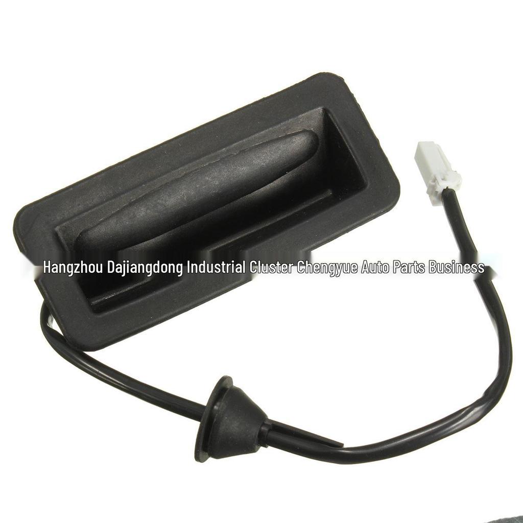 Ford Focus MK2 (2004-2008) Trunk Switch: 3M51-19B514-AC