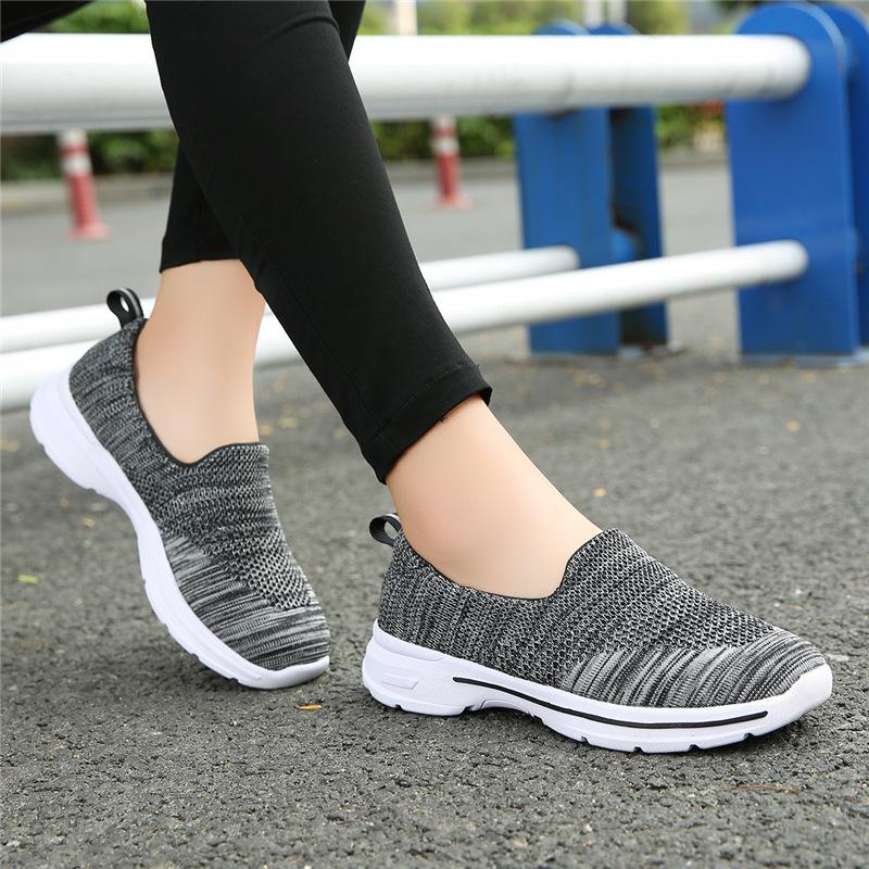 New women's shoes mesh walking shoes breathable sports casual shoes light lazy shoes light mouth shoes large size