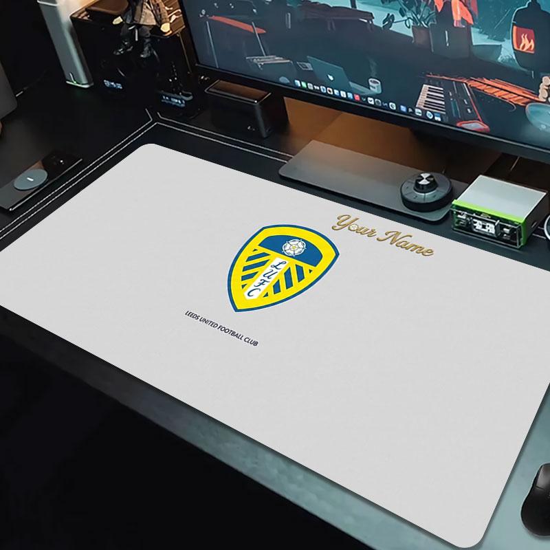 Leeds United Benutzerdefinierter Name Große Größe Mauspads Große Gaming-Tischunterlage Rutschfest für Laptop Tablet Großes Mauspads XXL Matte Mini-PC-Spielmatte Mit Verriegeltem Rand