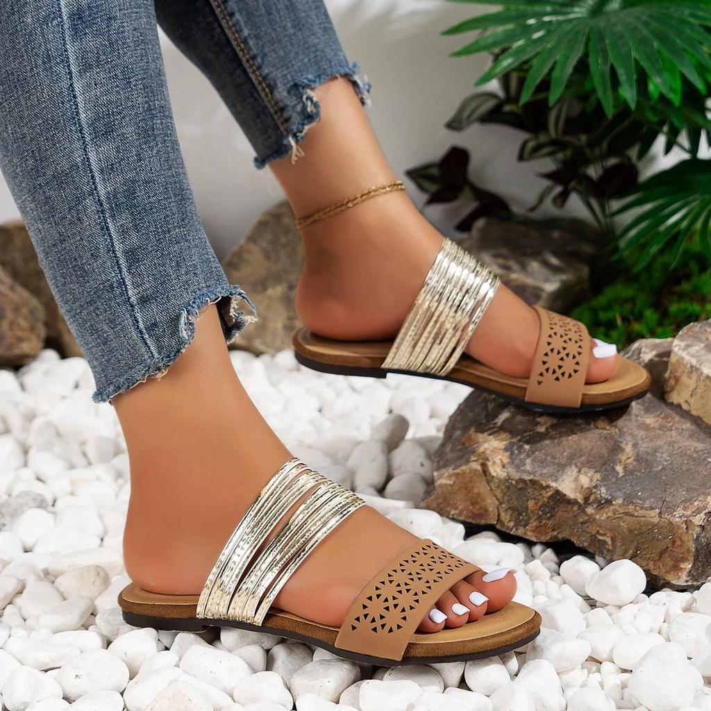 Comfortable Breathable Casual and Fashionable Round Toe Shallow Mouth Slippers Summer New Hollow Slippers for Women