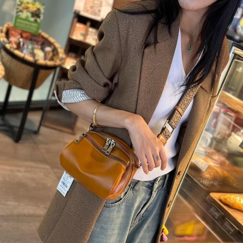 Leather Women's Bags, Small Bags, New High-end Textured Messenger Bags, Niche Versatile Mobile Phone Bags, Cowhide Shoulder Bags.