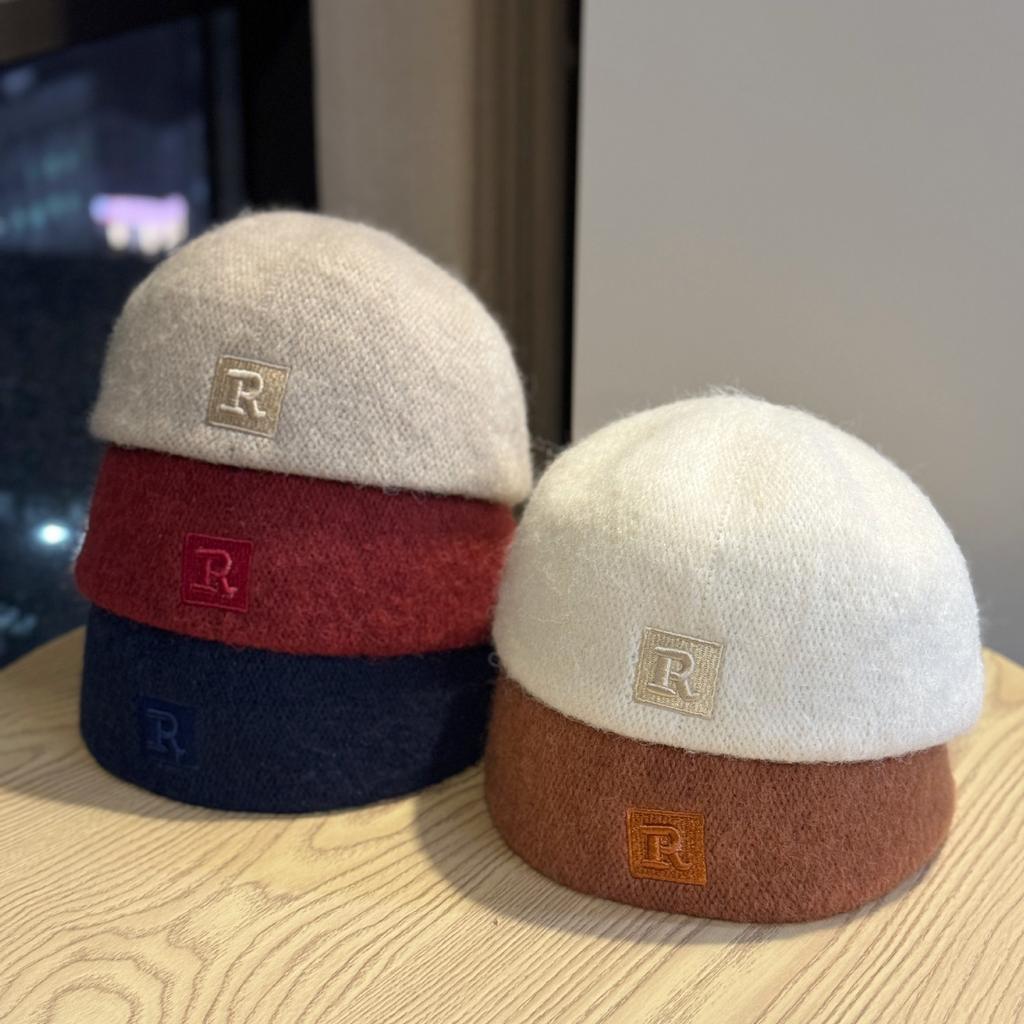 Embroidered Letter R Shaped Beret Hat for Women in Autumn and Winter Cashmere Blend Warm Reverse Wear Forward Hat