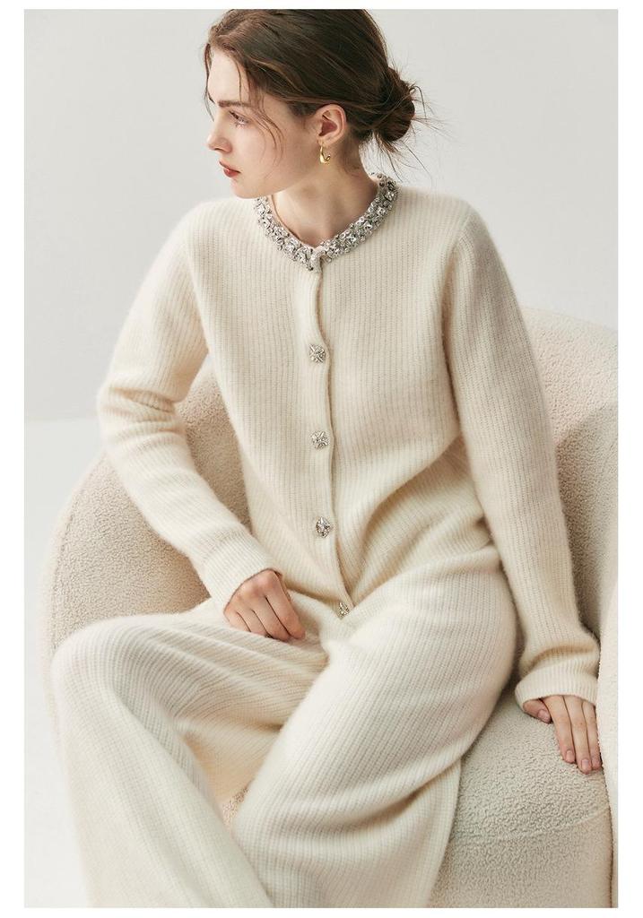 Korean Style Women's Cashmere Cardigan with Rhinestone Neckline, Solid Color, Long Sleeve for Autumn/Winter