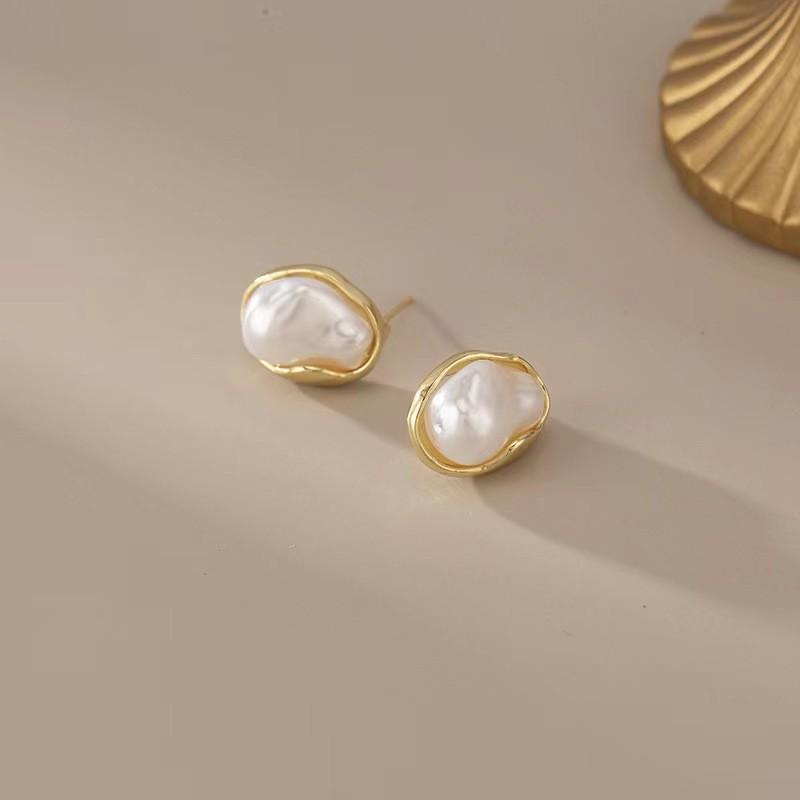 Geometric Irregular Round Metal Pearl Earrings for Women Minimalist Style Personality Earrings Trendy Jewelry Gift