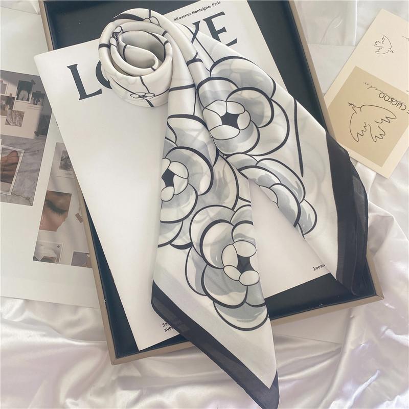 Luxury Desig Cashew Print Square Scarf Women’s Summer Breathable Silk Bandanna Luxury Female Neckerchief Fashion Hijab Gift 70cm