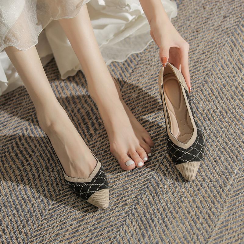 Flying woven single shoes women's medium heel high heel versatile breathable soft sole thick heel pointed head spring and autumn knitting