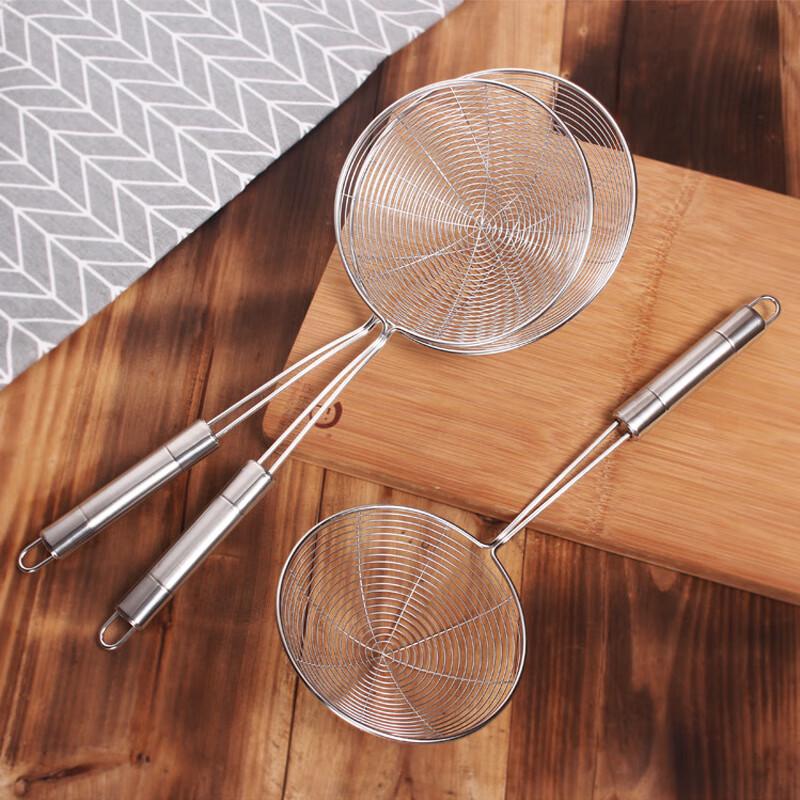 

Chang Baosen Stainless Steel Long Handle Kitchen Strainer