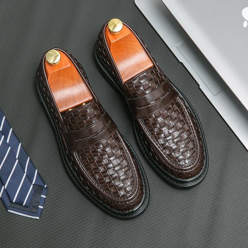 Men's leather shoes summer breathable new woven air cushion men's shoes British style casual loafers men's one pedal