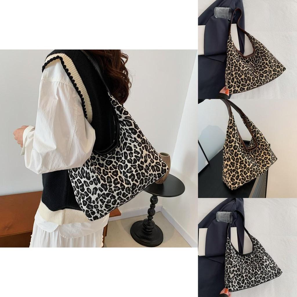 Modern Minimalist Tote Bag For Women Featuring Durable Canvas Material And Soft Structure