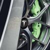 Adesivi per Auto Tesla 4 Pezzi Logo Auto Cerchioni Mozzi Styling Decalcomanie Metalliche Adesivo Per Tesla modello 3 modello X Y stile MODEL S ROA