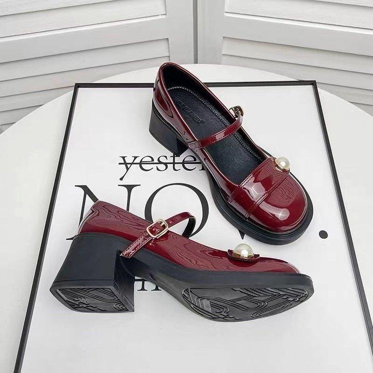 Mary Jane High-heeled Single Shoes Women's 2025 Spring New Bridesmaids Patent Leather Thick-heeled College Style Jk with Skirt Small Leather Shoes
