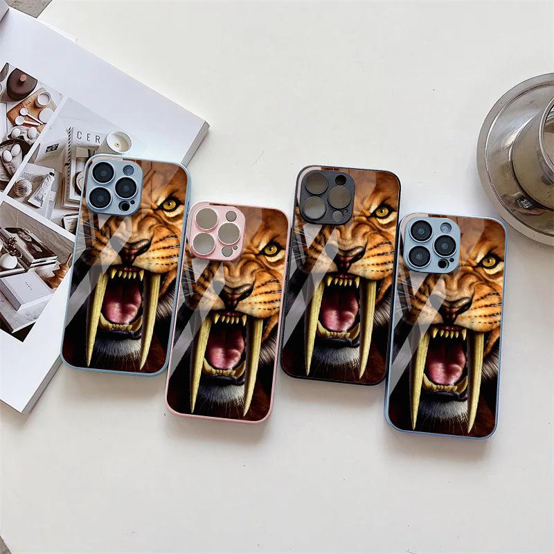 Zahnspitze Tiger ist geeignet für iPhone17ProMax metallische Lackierung Glas Handy Schutzhülle All-inclusive 15/16 feine Löcher