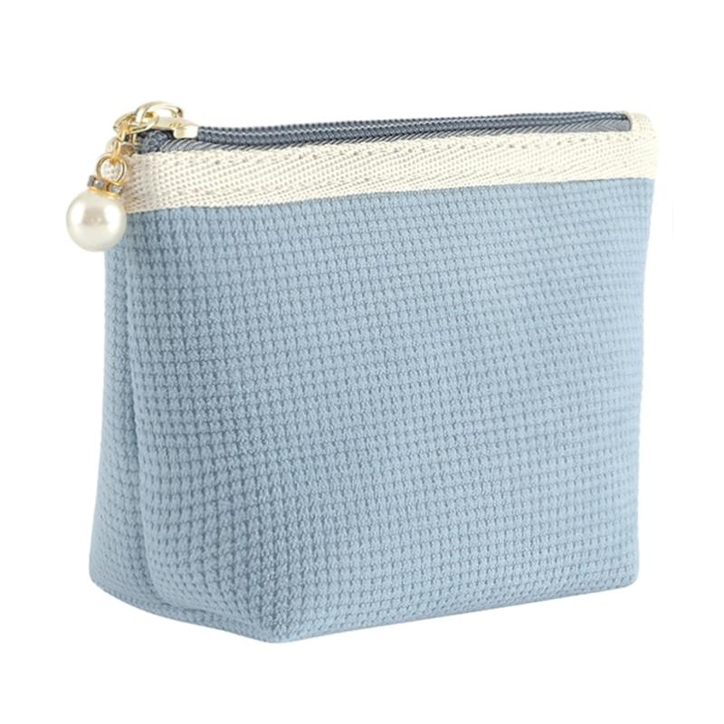 Stylish Makeup Organizer for Sorting and Storing Makeup and Skincare Suitable for Travel and Everyday Use