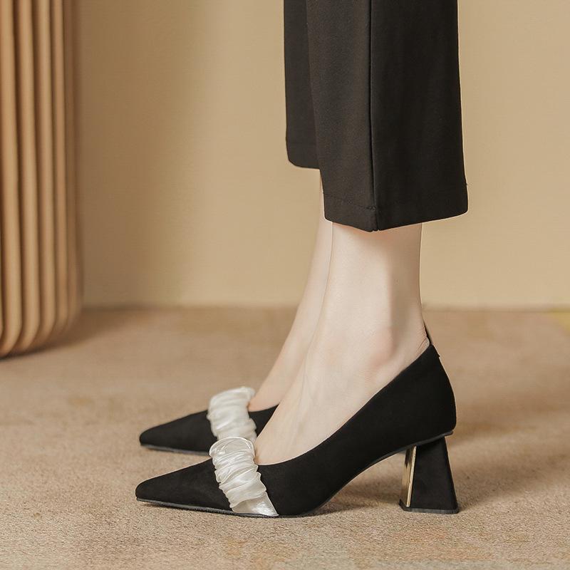 High-heeled single shoes for women's autumn and winter new thick-heeled pointed shallow-mouth shoes retro style