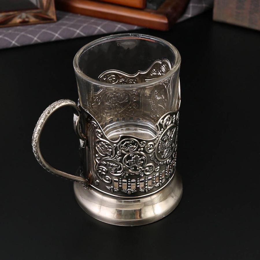 Vintage Russisch-Stil Whiskeyglasbecher mit Henkel Kreatives Metall-Trinkgeschirr für Partys und Treffen