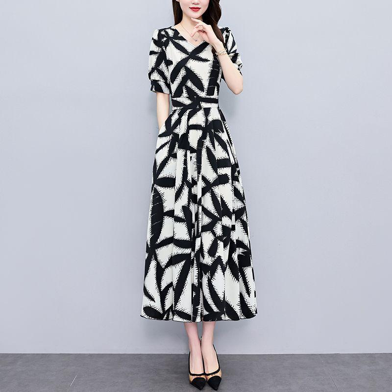 Plus Size Slimming Waist-cinching Polyester Dress for Middle-aged Mothers